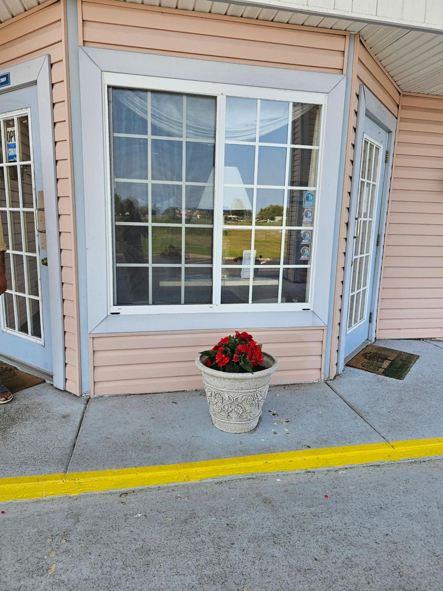 Great Lakes Inn Mackinaw City Ngoại thất bức ảnh